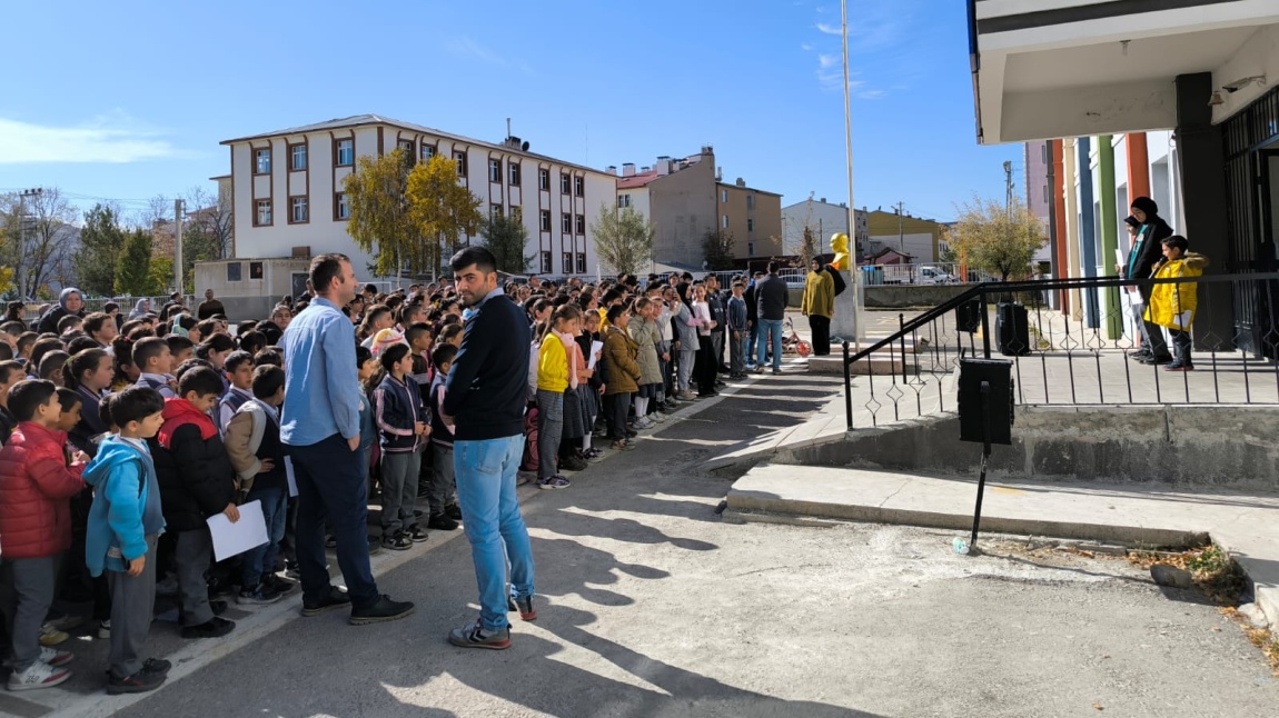 29 EKİM CUMHURİYET BAYRAMI OKULUMUZDA COŞKUYLA KUTLANDI